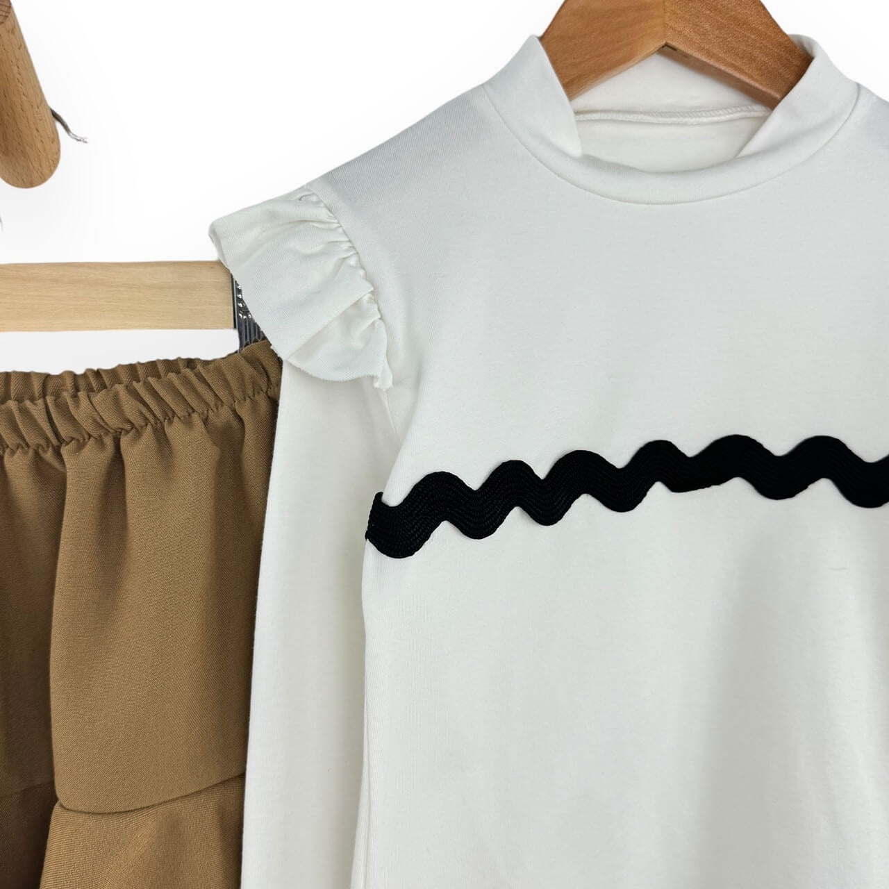 Warmes Baby-Mädchen-Outfit aus Baumwolle