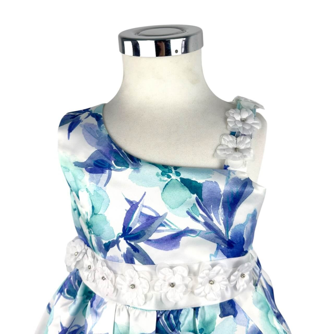 Elegantes Kleid für kleine Mädchen