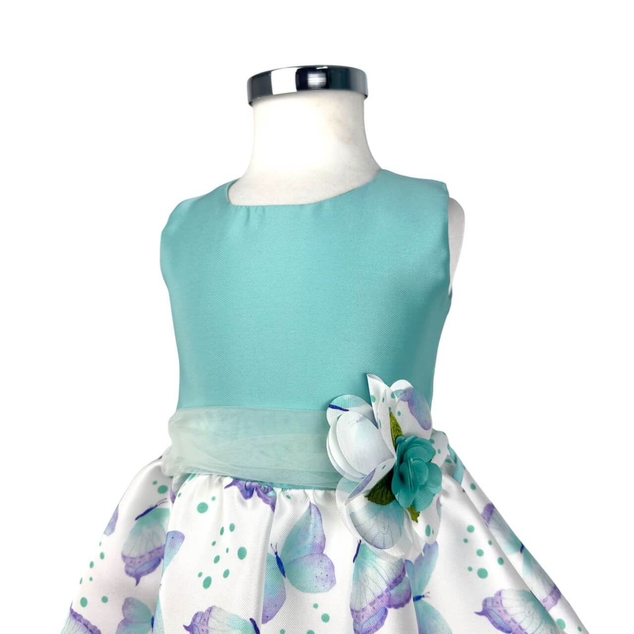 Elegantes Kleid für kleine Mädchen