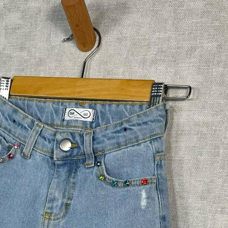 Mädchenjeans mit Edelsteinen