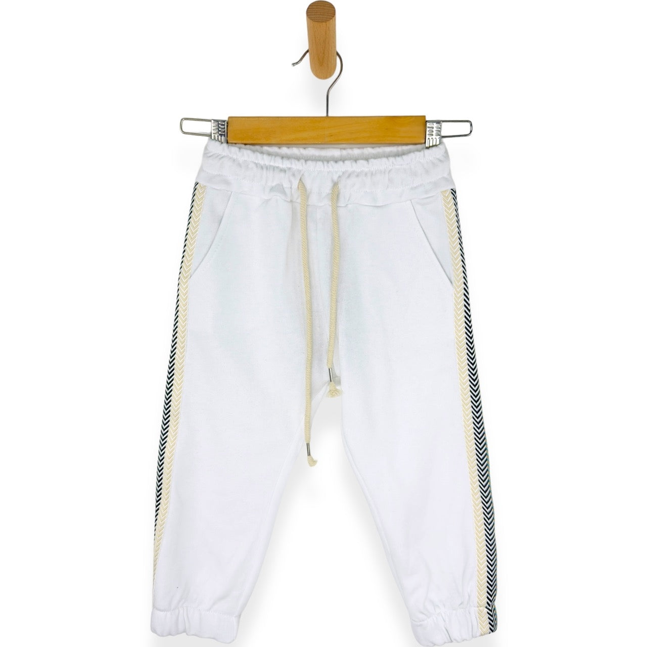 Trainingshose aus Baumwolle mit Applikation