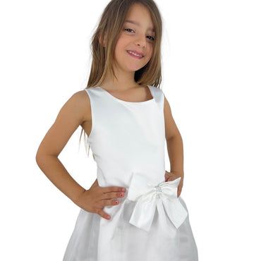 Elegantes Kleid für kleine Mädchen