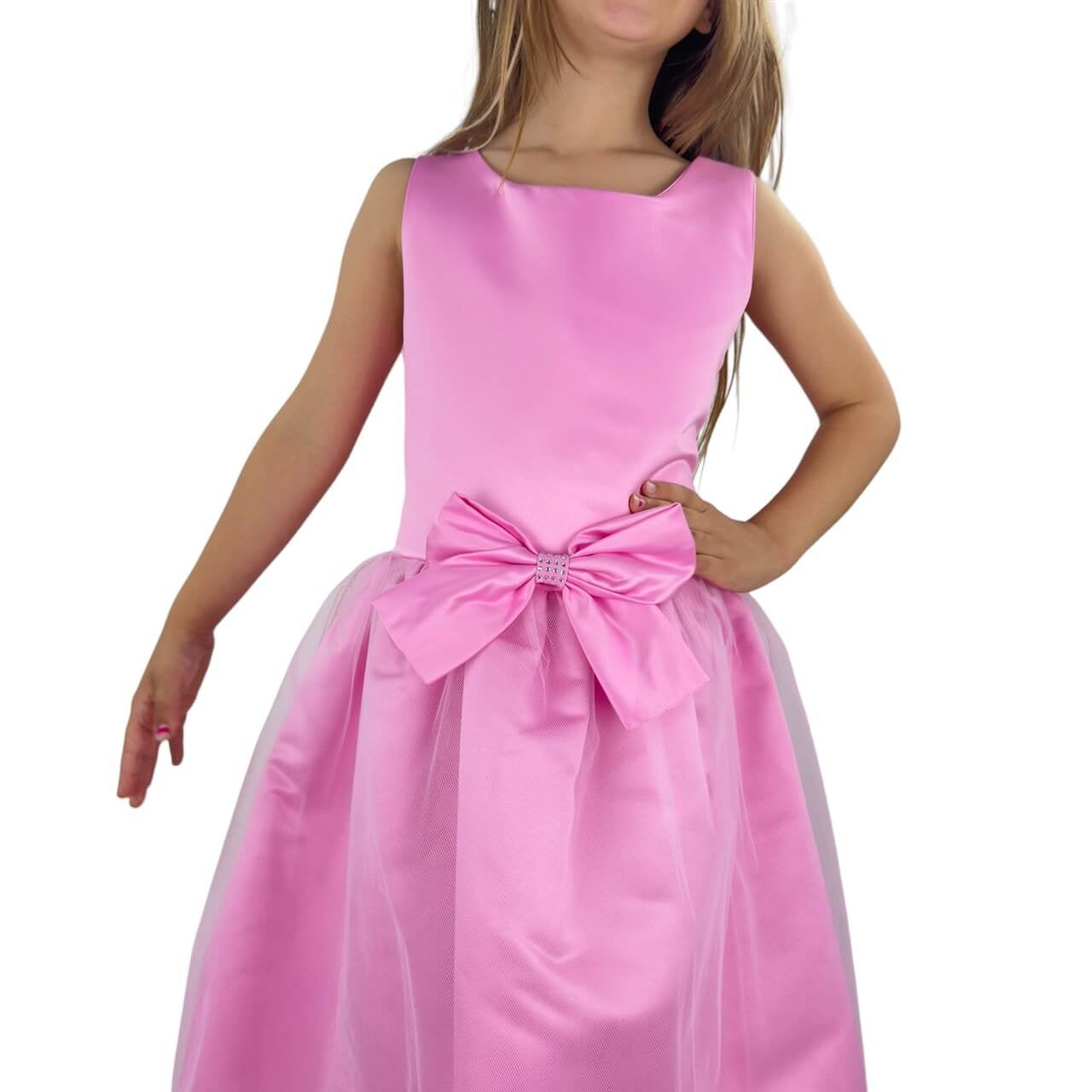 Elegantes Kleid für kleine Mädchen