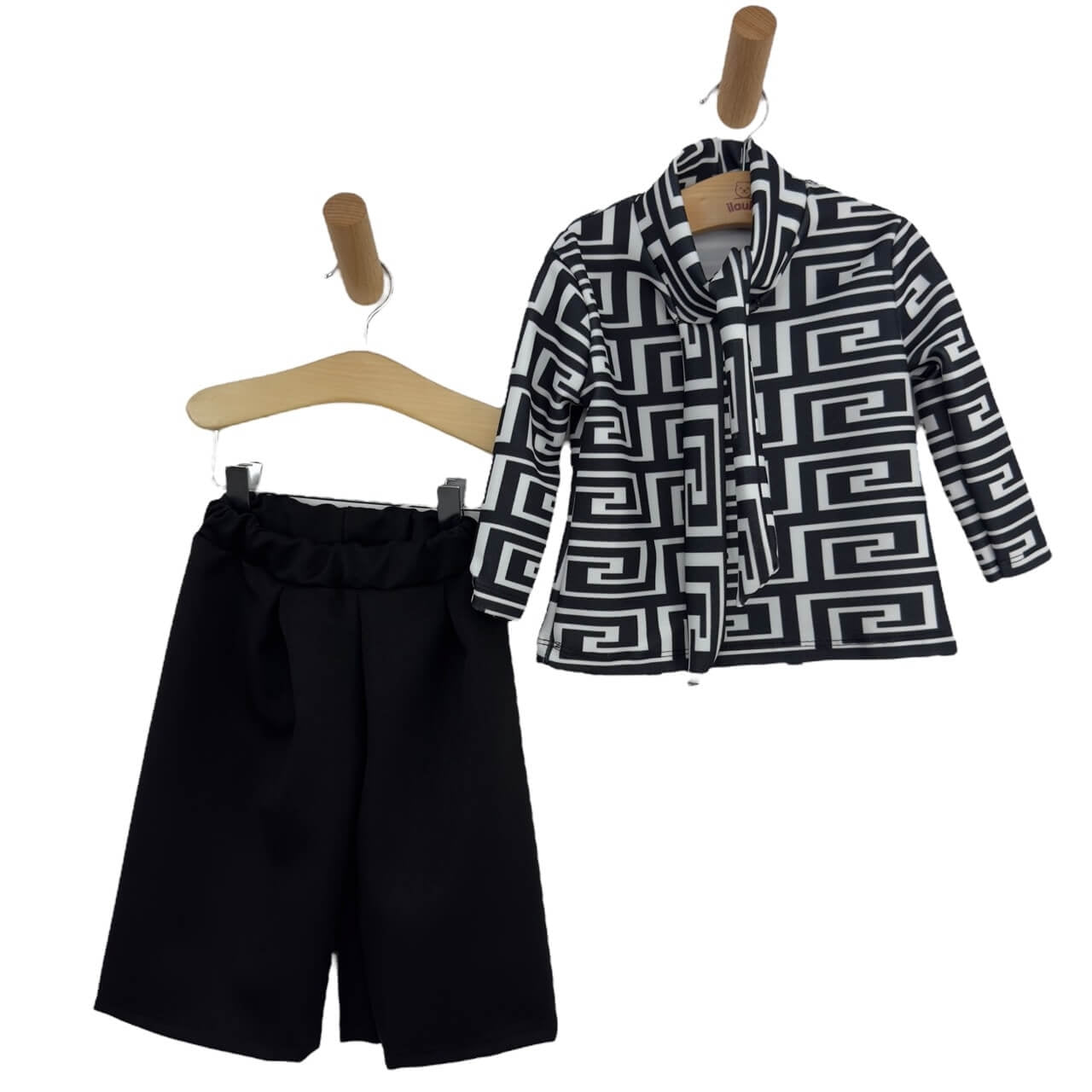 Warmes Baby-Mädchen-Outfit aus Baumwolle