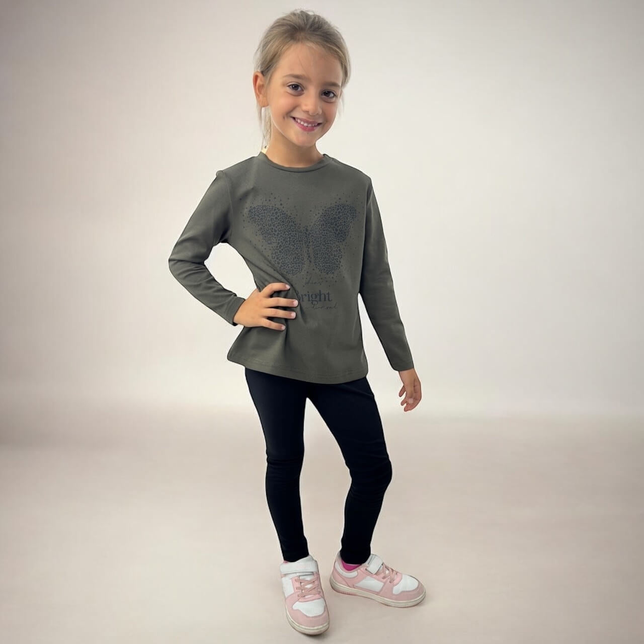 Warmes Baby-Mädchen-Outfit aus Baumwolle