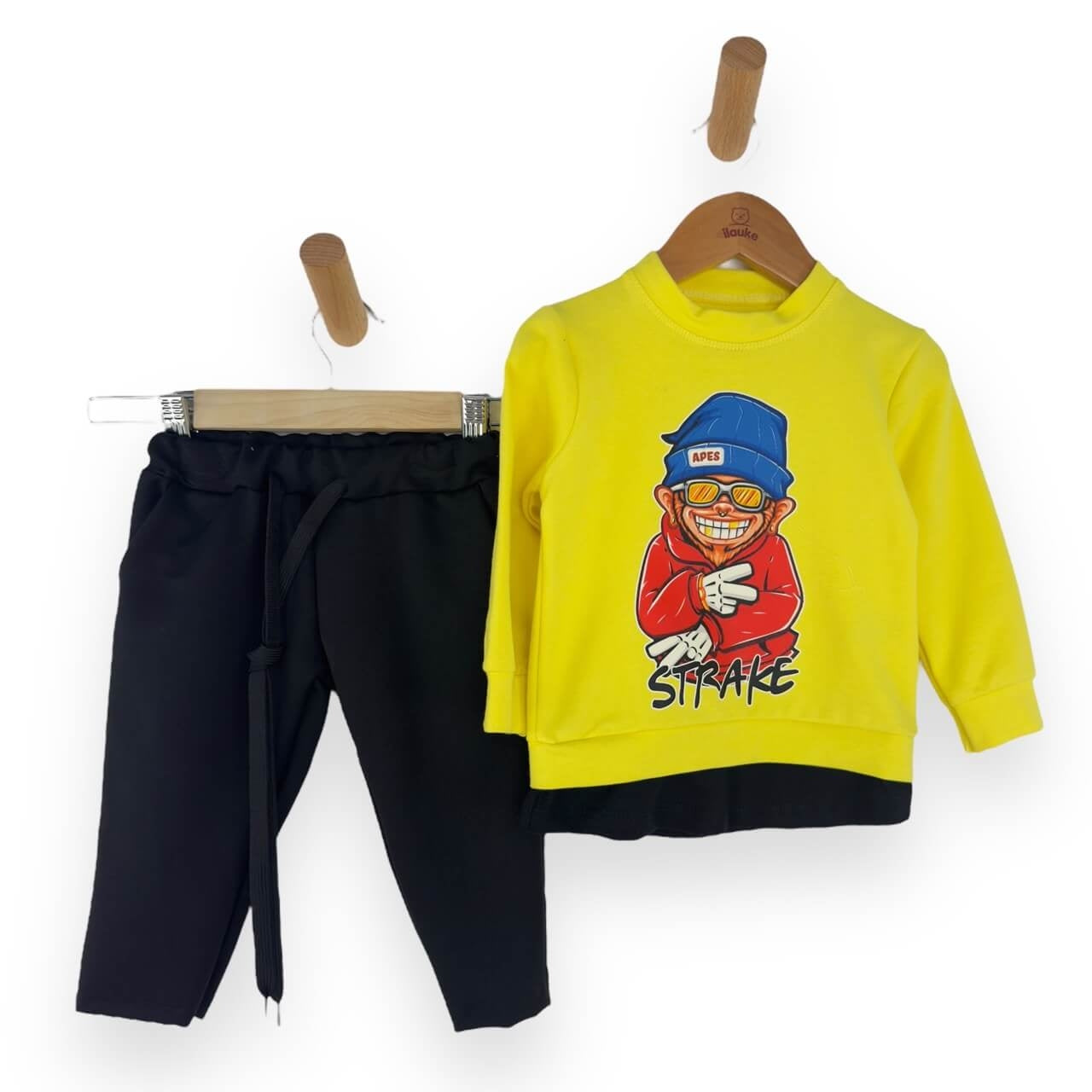 Neugeborenen-Outfit