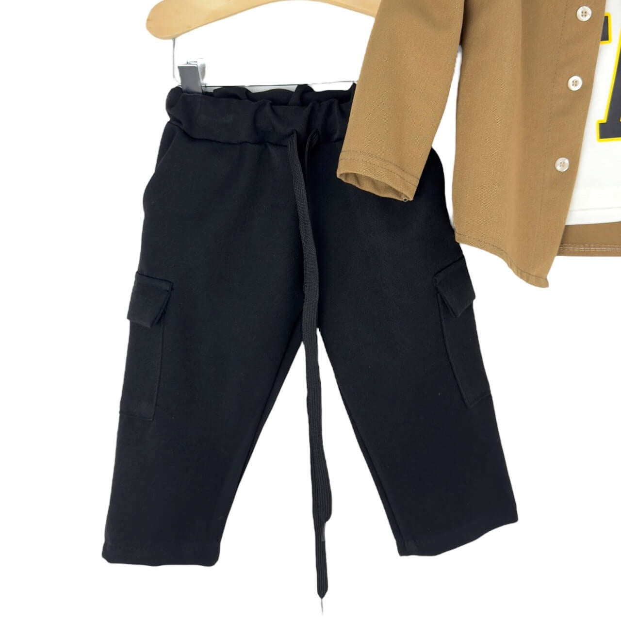 Warmes Babyset aus Baumwolle
