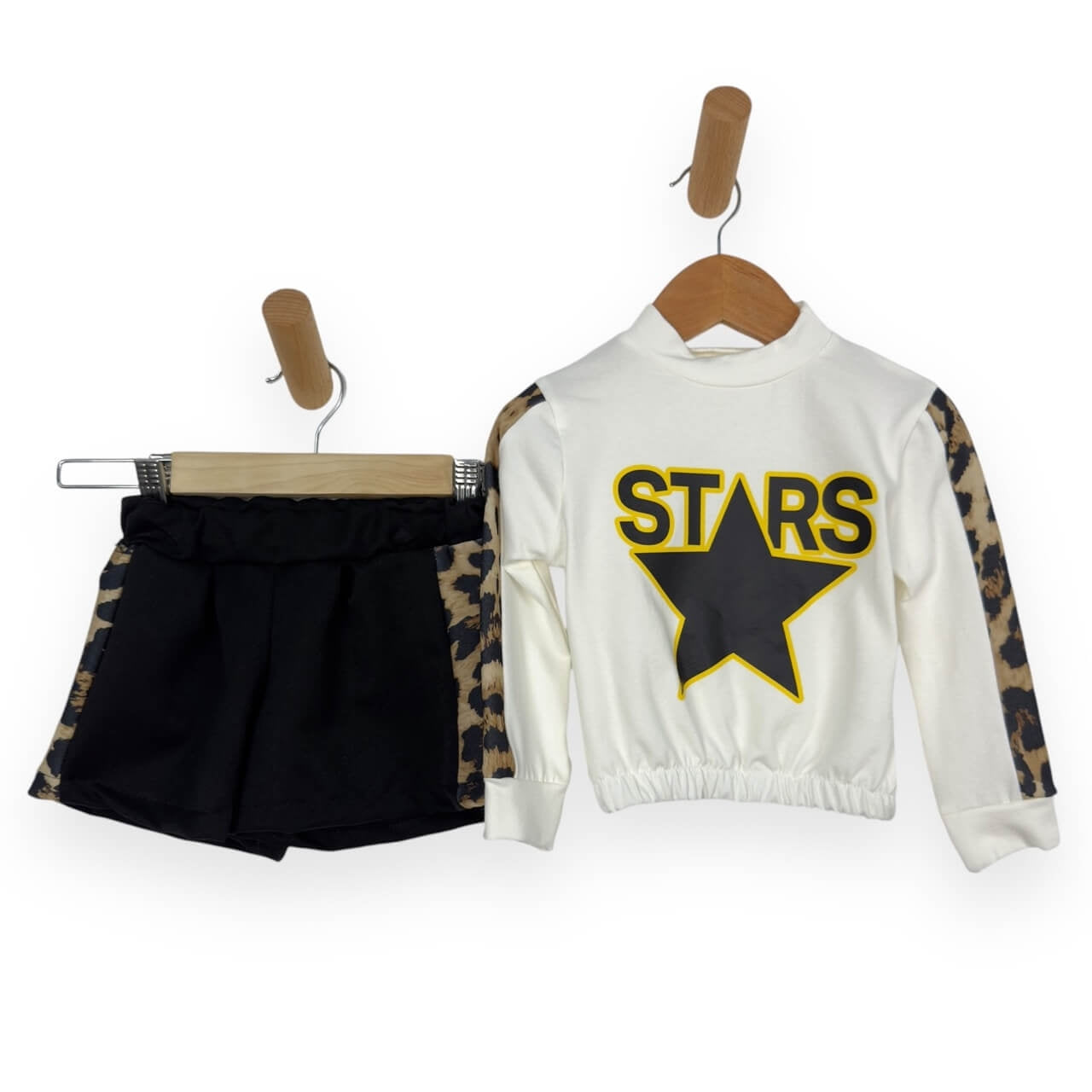 Warmes Baby-Mädchen-Outfit aus Baumwolle