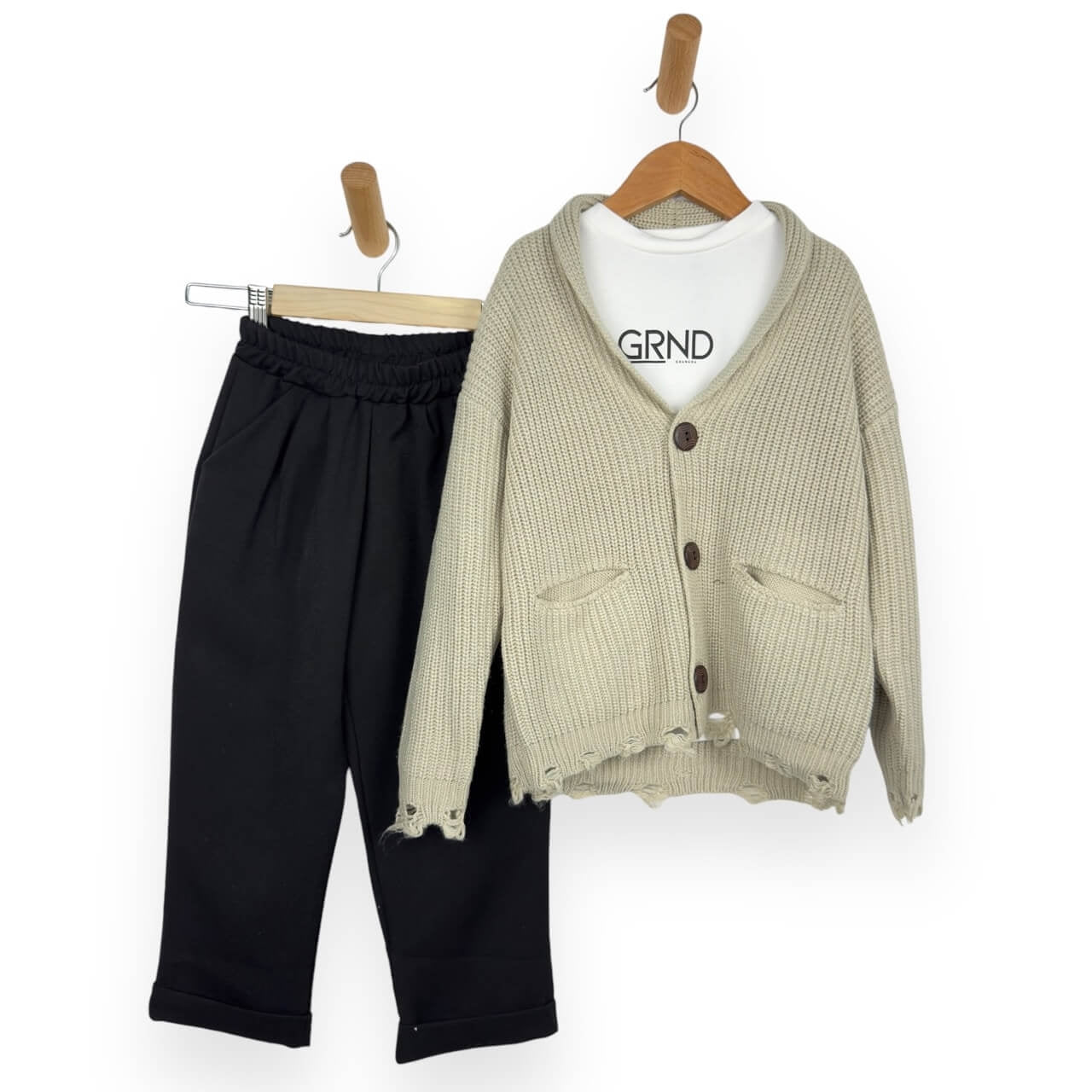 Baby-Set mit Strickjacke