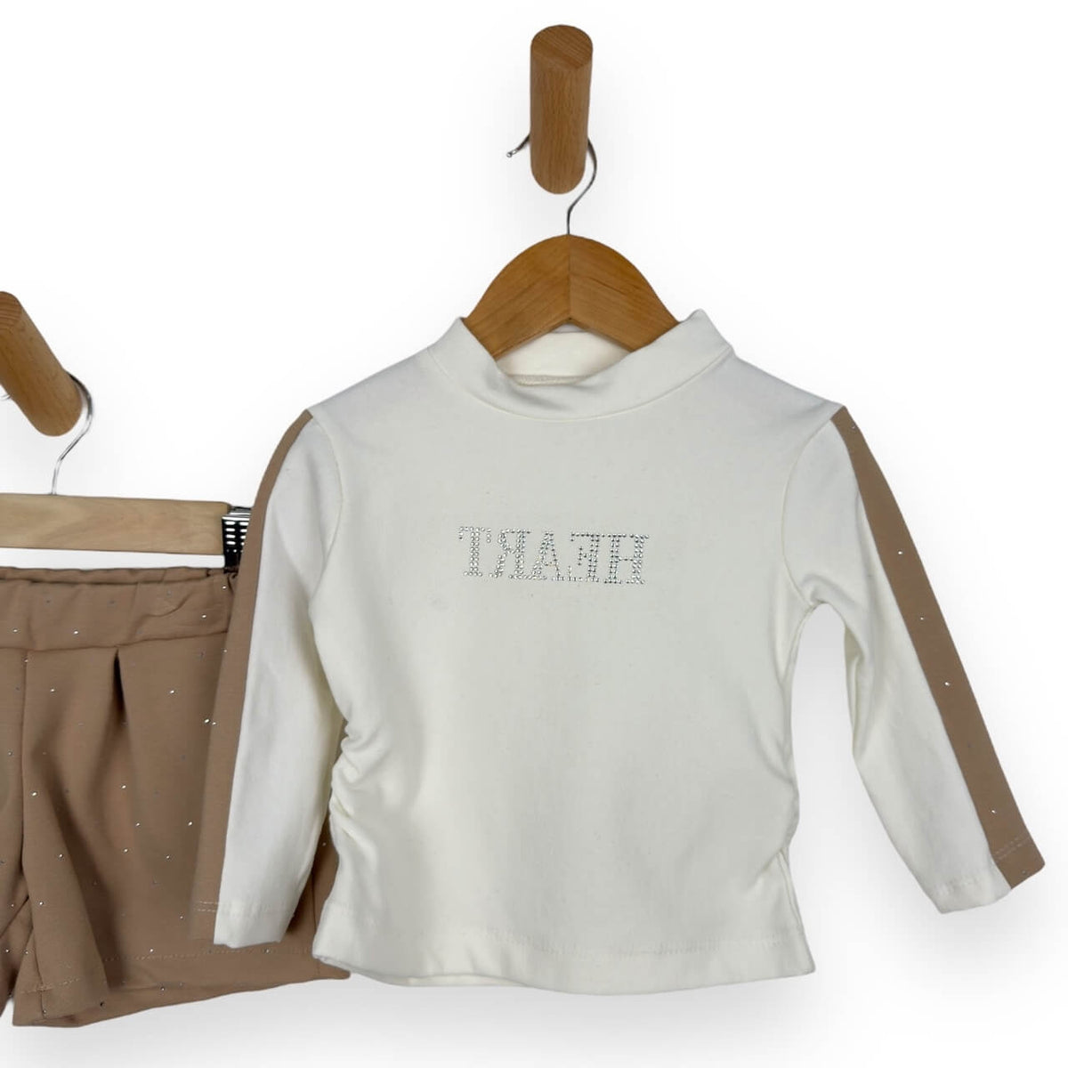 Warmes Baby-Mädchen-Outfit aus Baumwolle