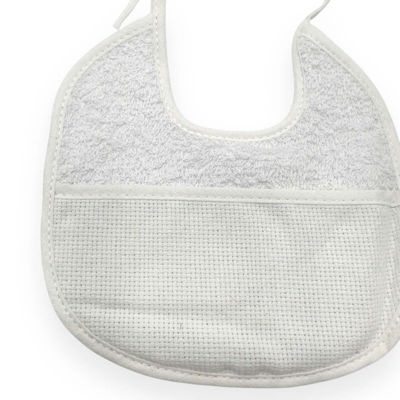 Besticktes Lätzchen mit Ida Canvas