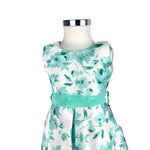 Elegantes Kleid für kleine Mädchen