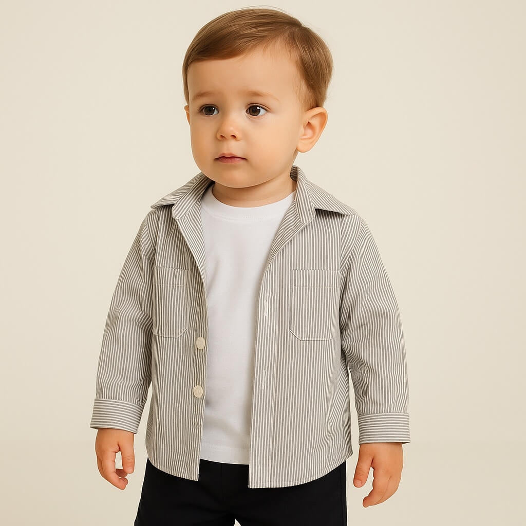 Komplett – Gestreiftes Hemd + Weißes T-Shirt