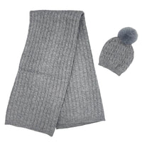 Komplette Mütze mit Bommel + Schal aus Wollmischung