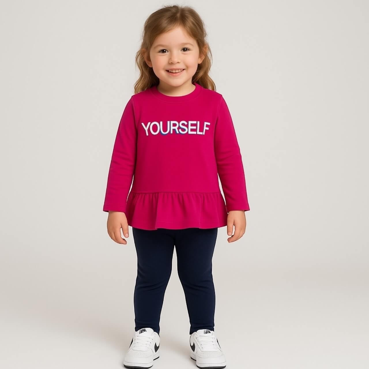 Warmes Baby-Mädchen-Outfit aus Baumwolle
