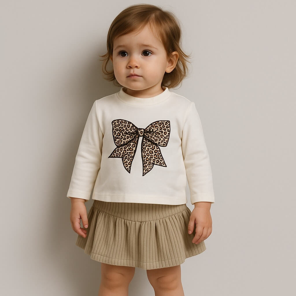 Plüschiges Baby-Mädchen-Outfit