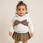 Baby-Mädchen-Outfit