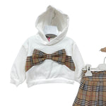 Baby-Mädchen-Outfit