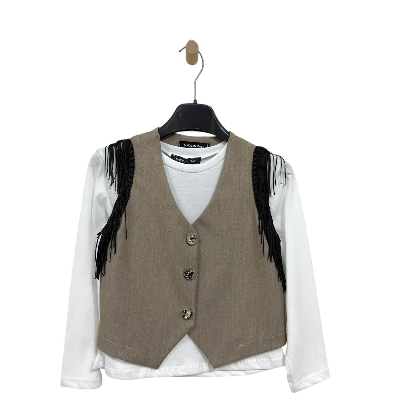 Maglia in cotone e gilet con frange