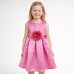 Elegantes Kleid für kleine Mädchen