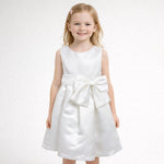 Elegantes Kleid für kleine Mädchen
