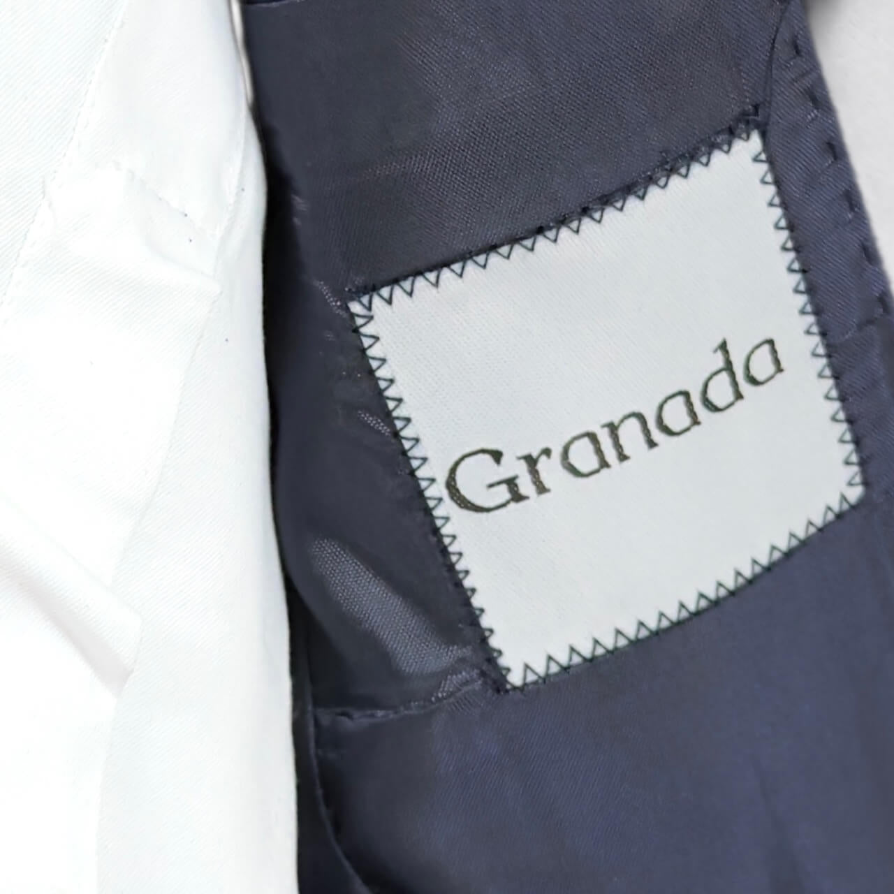 Kinder-Smoking – Granada