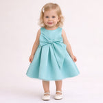 Elegantes Kleid für kleine Mädchen