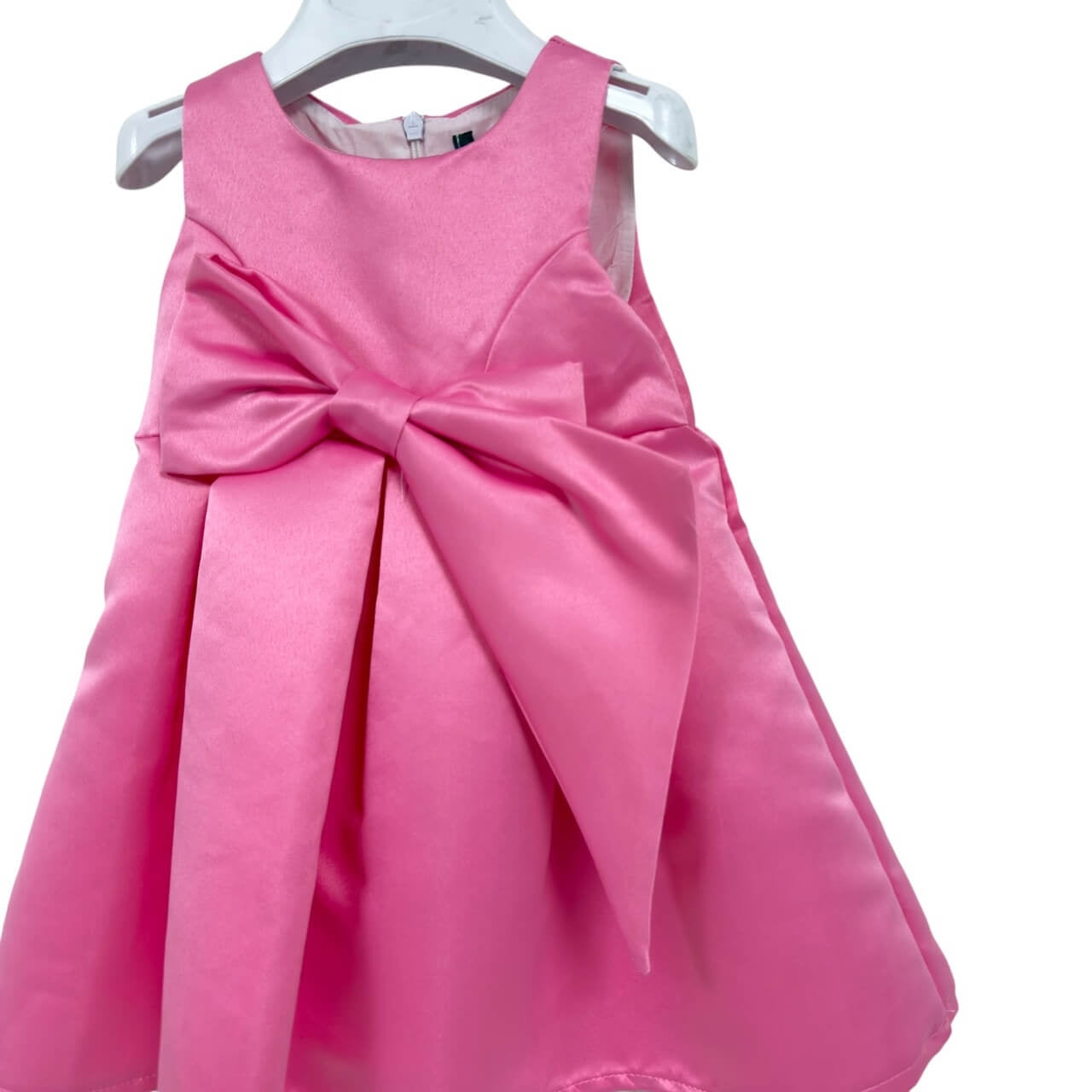 Elegantes Kleid für kleine Mädchen