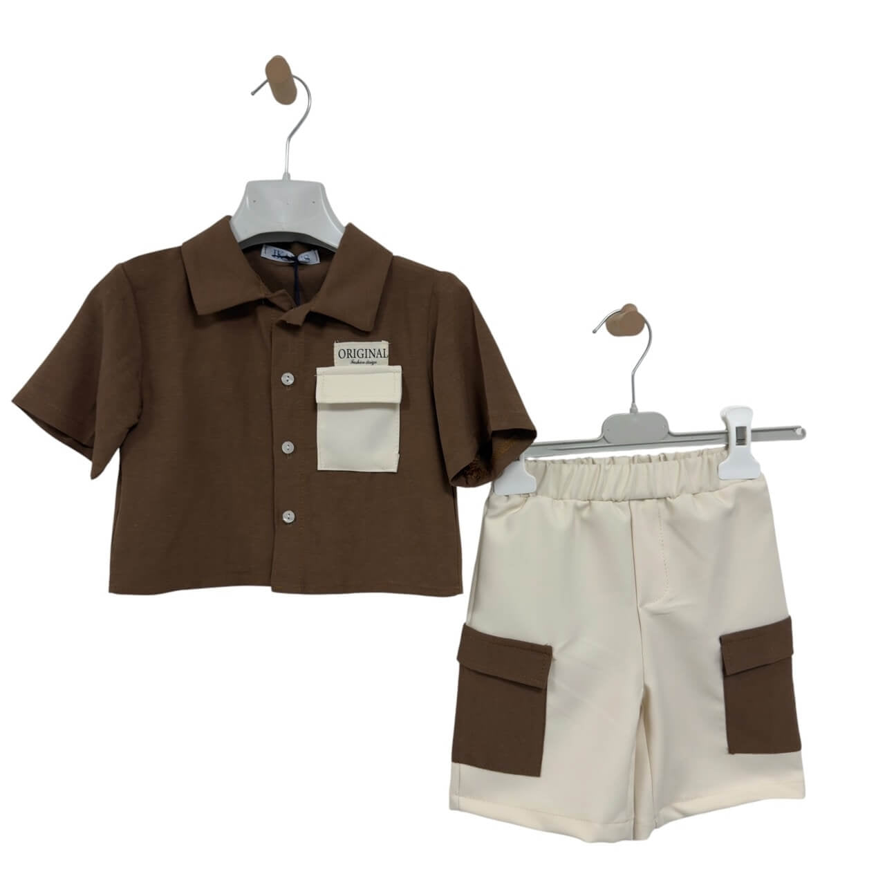 Neugeborenen-Outfit aus Baumwolle