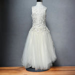 Elegantes Kleid für kleine Mädchen