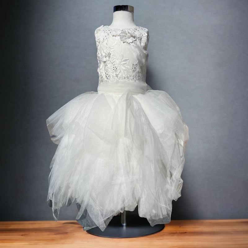 Elegantes Kleid für kleine Mädchen