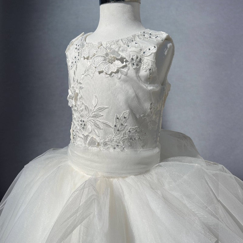 Elegantes Kleid für kleine Mädchen