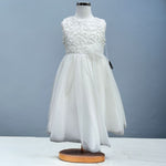 Elegantes Kleid für kleine Mädchen