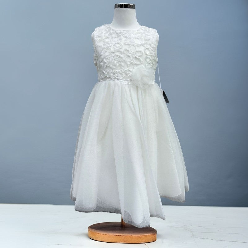 Elegantes Kleid für kleine Mädchen