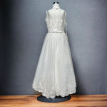 Elegantes Kleid für kleine Mädchen