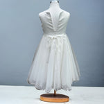 Elegantes Kleid für kleine Mädchen