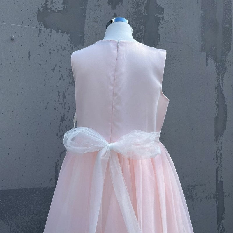 Elegantes Kleid für Mädchen