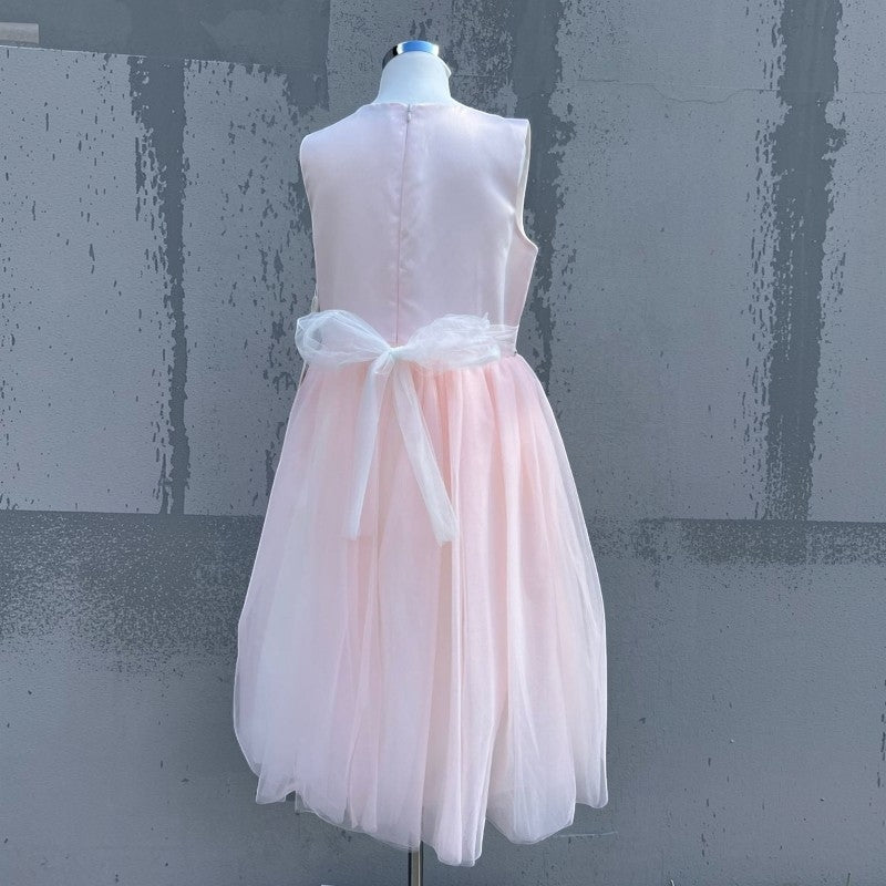 Elegantes Kleid für Mädchen