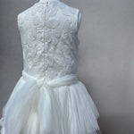 Elegantes Kleid für kleine Mädchen