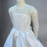 Elegantes Kleid für kleine Mädchen