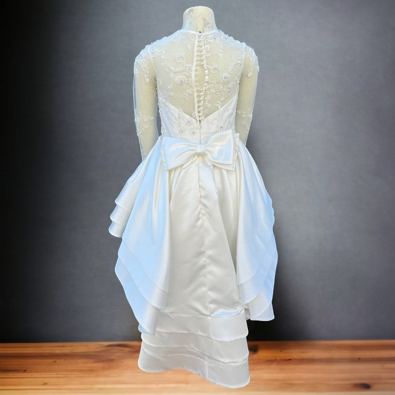 Elegantes Kleid für kleine Mädchen