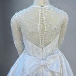 Elegantes Kleid für kleine Mädchen