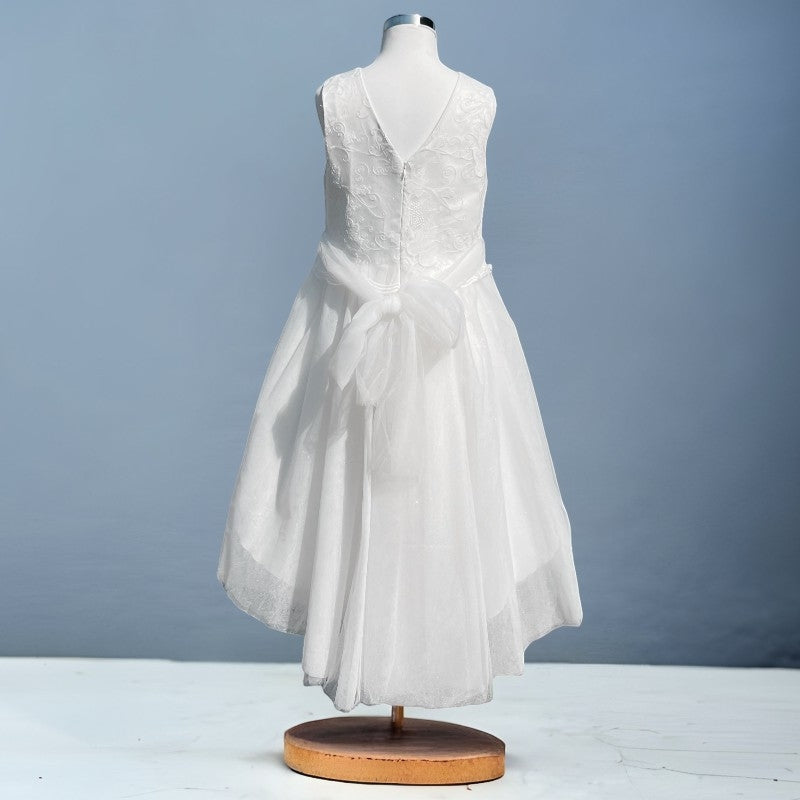 Elegantes Kleid für kleine Mädchen