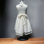 Elegantes Kleid für kleine Mädchen