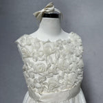 Elegantes Kleid für kleine Mädchen