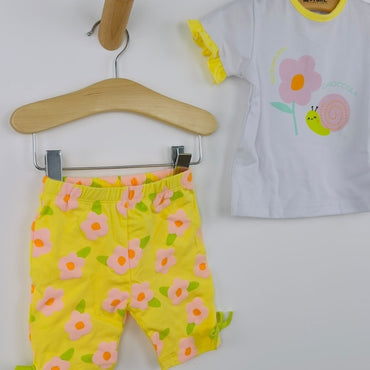 Pastellfarbenes Baby-Mädchen-Outfit